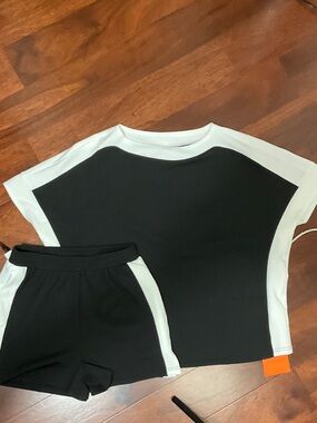 Tankaneo Black & White Relaxed Tunic short set  - Modern Boatneck Medium
